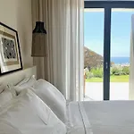 Villa On The Rocks - The Pebbles - Serviced Villas