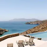 On The Rocks - The Pebbles - Serviced