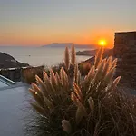 Villa On The Rocks - The Pebbles - Serviced