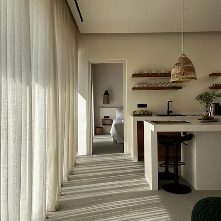 On The Rocks Βίλα *