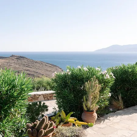 Βίλα On The Rocks *