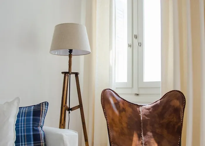 On The Rocks * イオス島 チョーラ