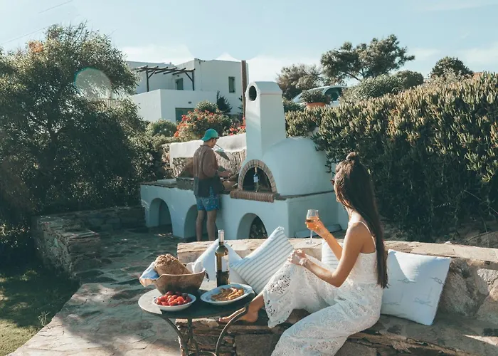 On The Rocks Villa Chora